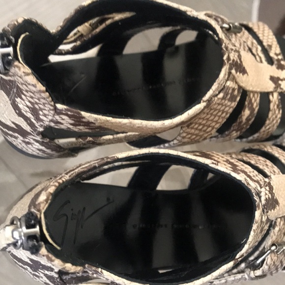 Giuseppe Zanotti design Gladiator Snake Print Sandals - Picture 8 of 13